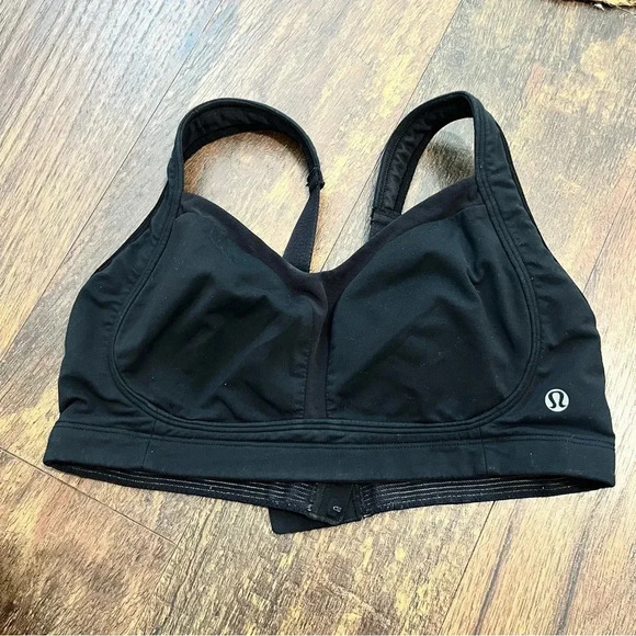 Lululemon Ta Ta Tamer Sports Bra Size 32C Dark Gray /Black - Picture 1 of 5